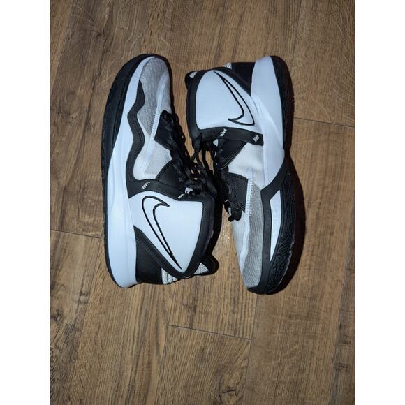 Nike Kyrie‎ Infinity TB White Black US Size 14 NO BOX